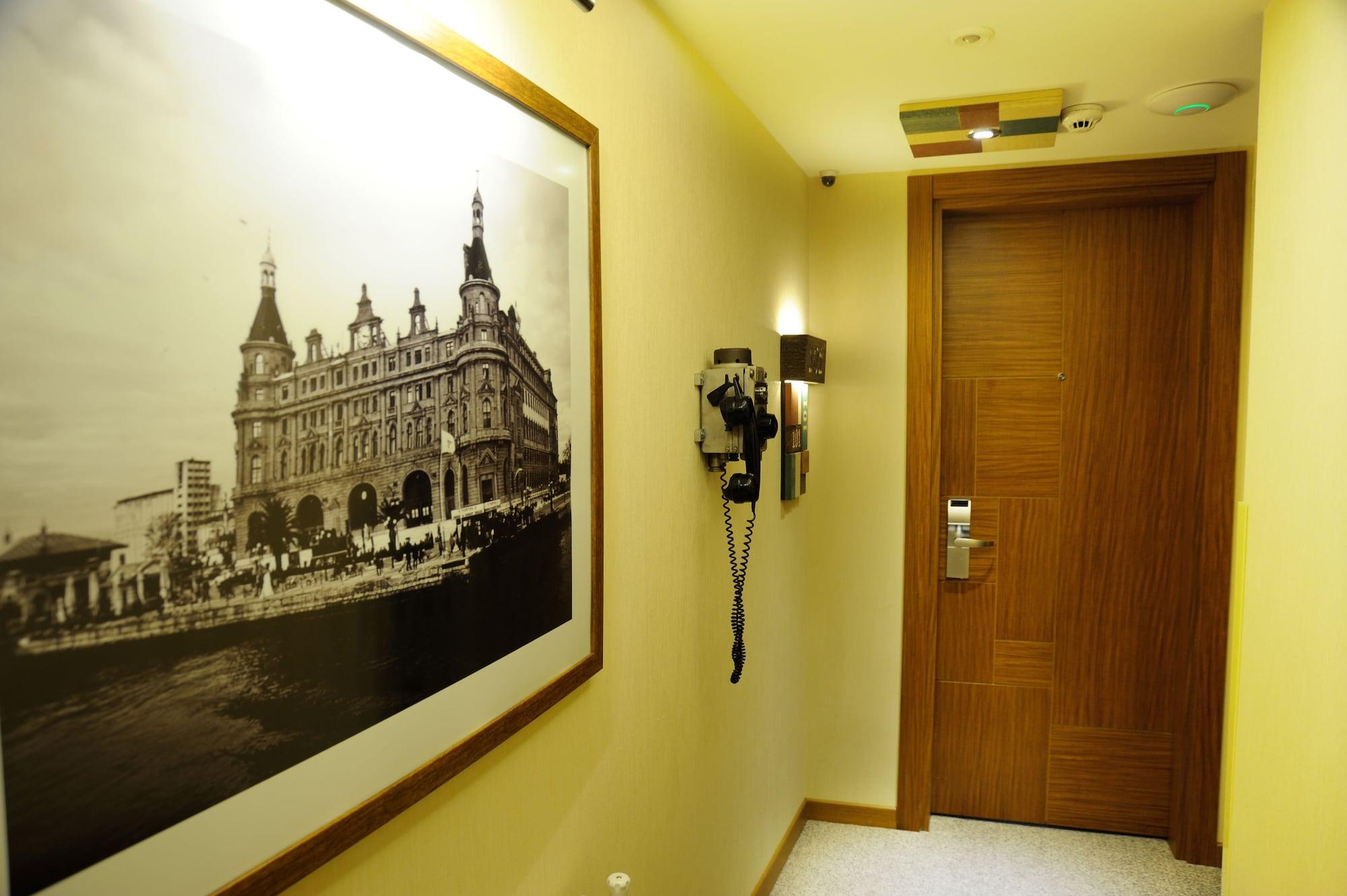 Collage Taksim Hotel Istanbul Exterior foto